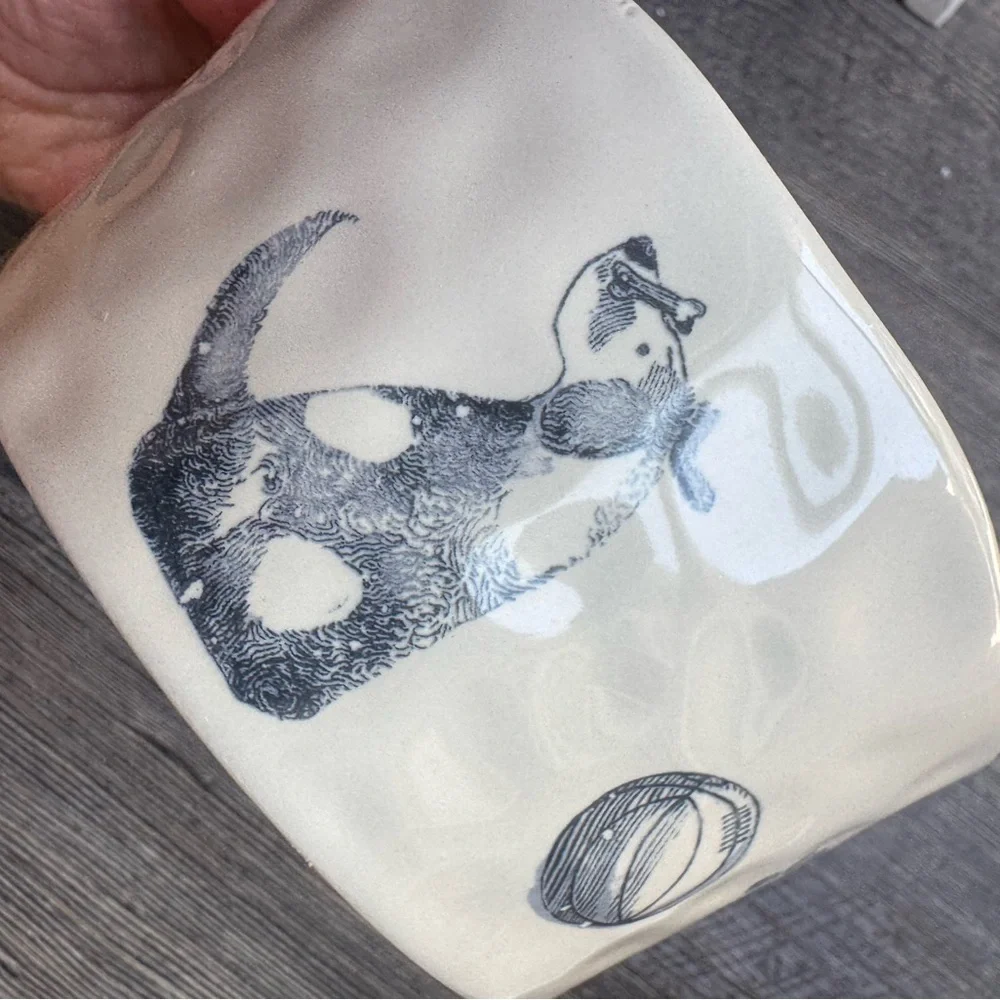 Signature Collections White Organic Ceramic Pet Bowl with Dog Design